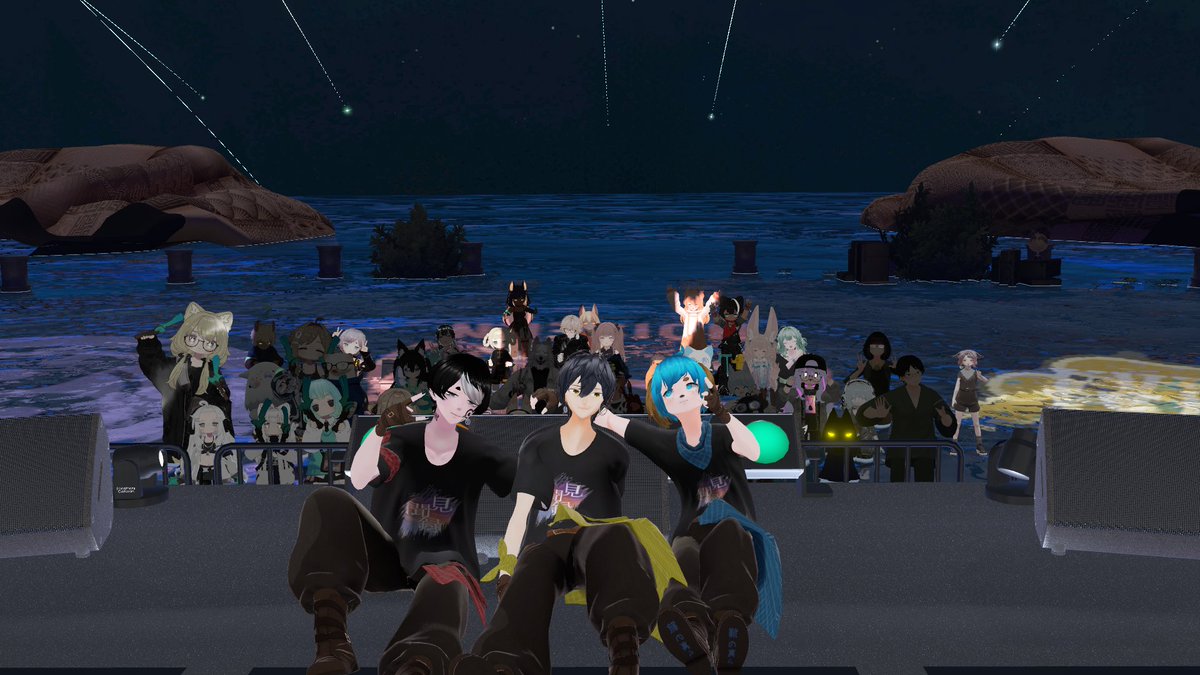 sechiro_vrc's tweet image. 昨日はAlternoiseさんのライブに行ってきました！
このための特別なワールドで、音楽に聴き入っていたらいつの間にか日が暮れて夜になり…🌕

VRだけど、めちゃくちゃライブの生っぽさのある最高のライブでした！

#Alternoise #見聞録