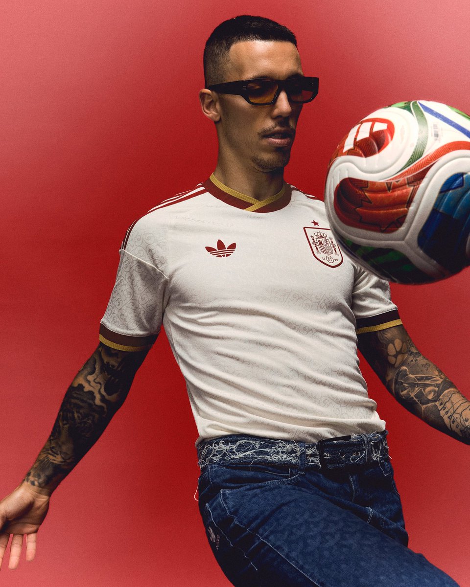 JustFreshKicks's tweet photo. Spain’s 2026 World Cup adidas Away Kit 🇪🇸 https://t.co/HgGsJxNZtc