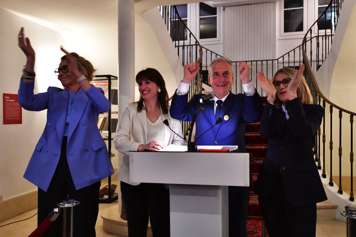 Defense-92.fr tweet media