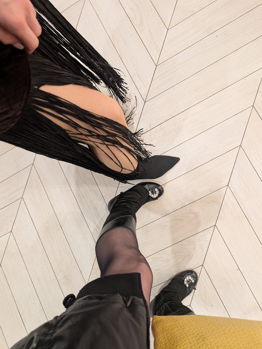 Fantasy Stockings tweet media