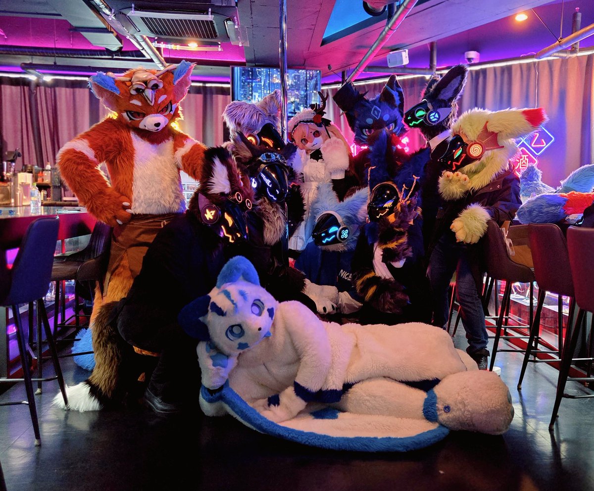 로즈빗🌹🐇 🔜 4월 퍼클(양일) tweet media