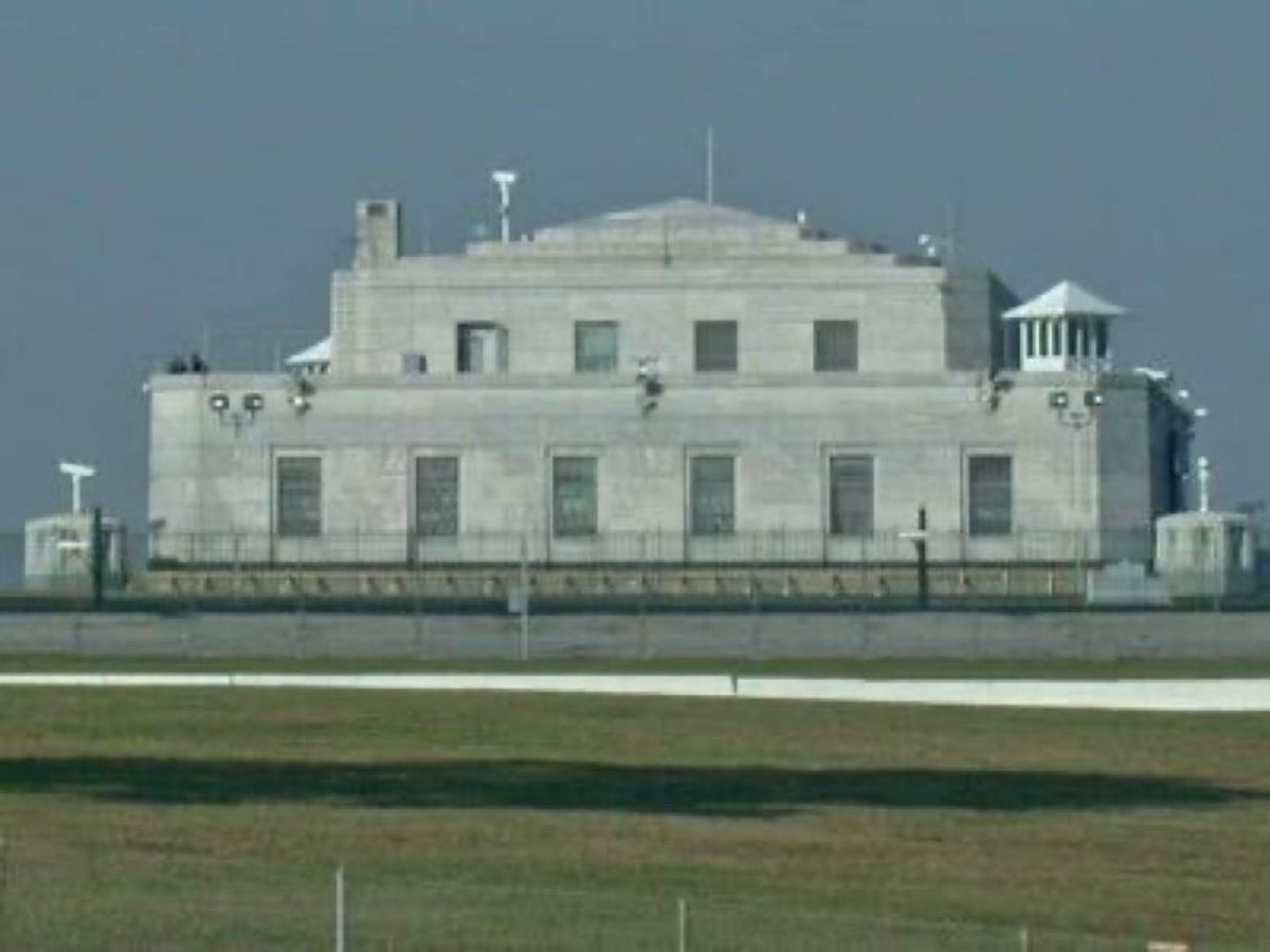 Real Elizabeth Montgomery tweet media