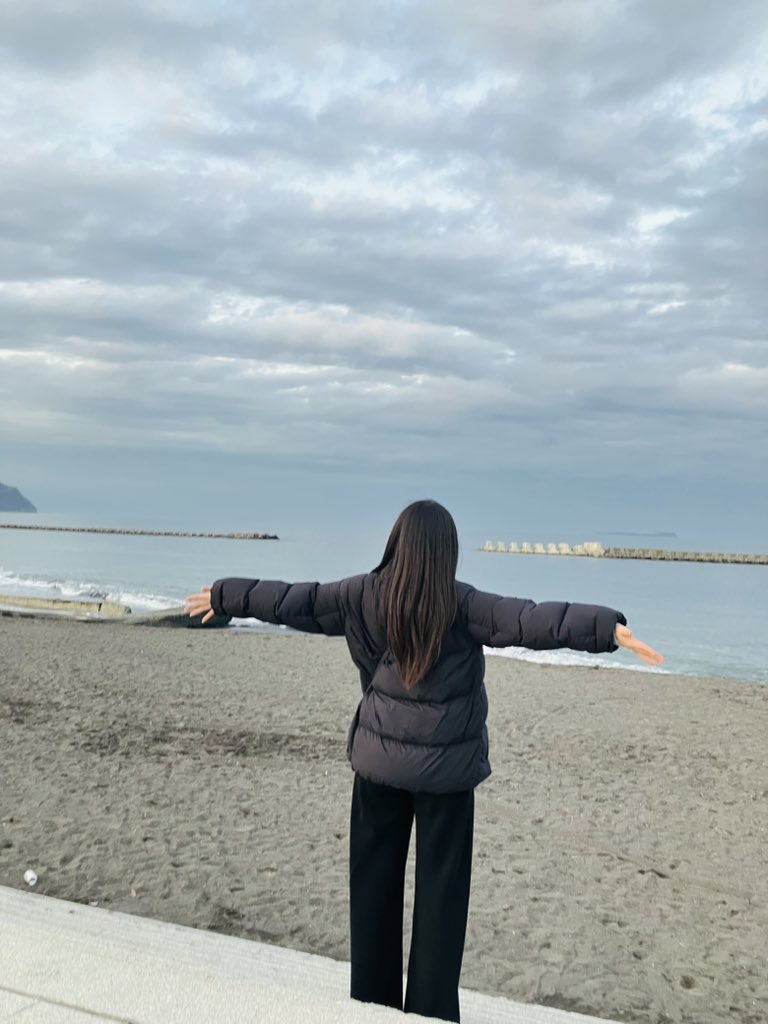 ayakotanaka223's tweet photo. 春のソロリサイタル1公演目ははじめての伊東🌊
初めての場所はいつもより緊張しますが、とても温かく迎えていただき、嬉しかったです。
ホールの響きもとても好きでした。
3連休の初日に私の公演にお越しいただくことを選んでいただきどうもありがとうございました☺️
またお目にかかれますよう！
ご一緒頂いたピアニストは@kawaken_pf 👏🏻

My spring recital tour began in Ito, Shizuoka. my very first time performing there 🌊
Singing in a new place always makes me a little more nervous, but I was so warmly welcomed, which made me truly happy.
I also loved the beautiful acoustics of the hall.
Thank you so much for choosing to spend the first day of your long weekend at my concert ☺️