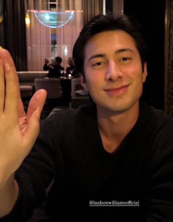 ཐི ཋྀ tweet media