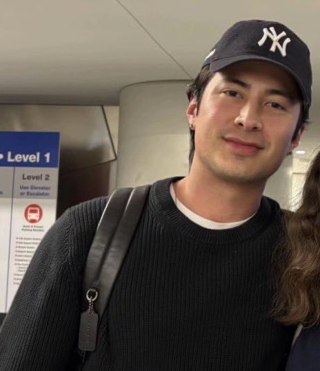 ཐི ཋྀ tweet media