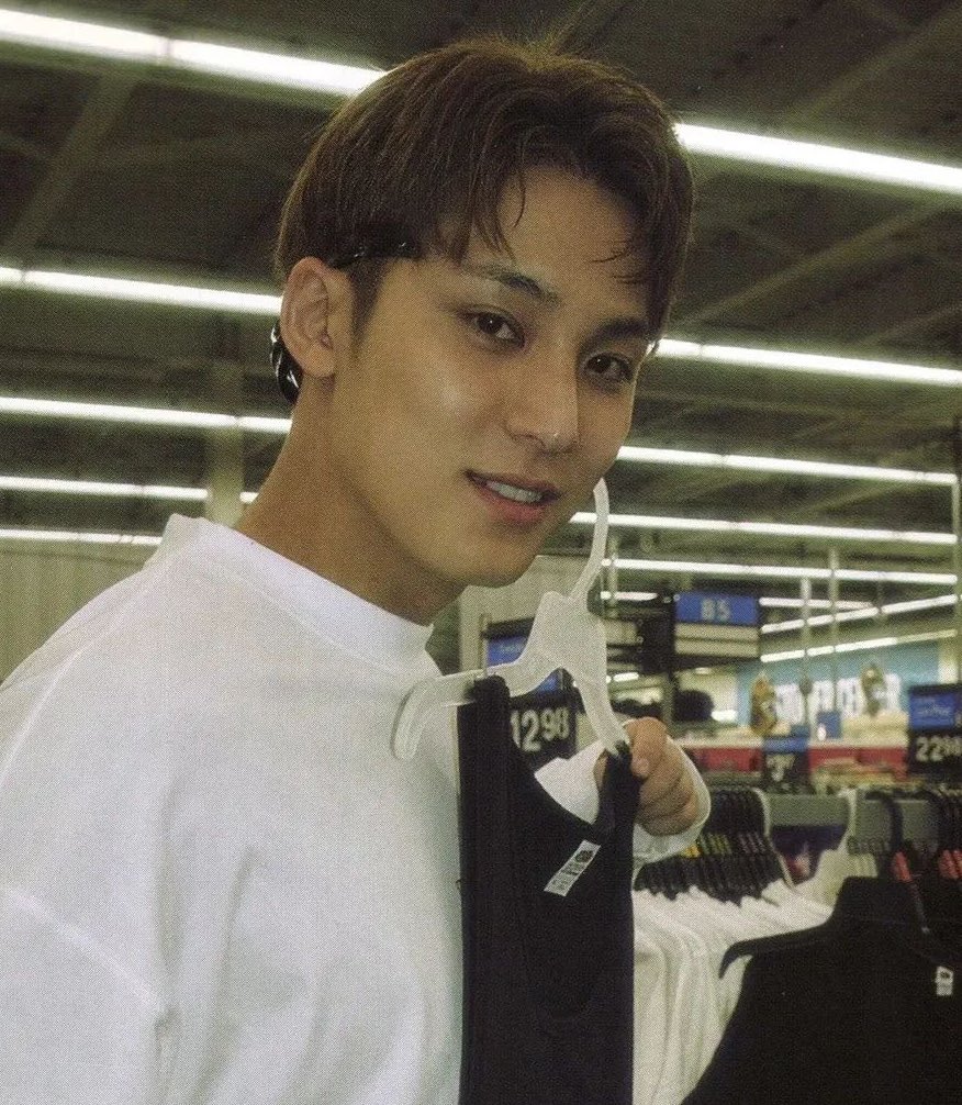 ᴡᴇɴᴅʏ | 𝘴𝘩𝘢𝘬𝘦 𝘪𝘵 𝘰𝘧𝘧 🎧 tweet media