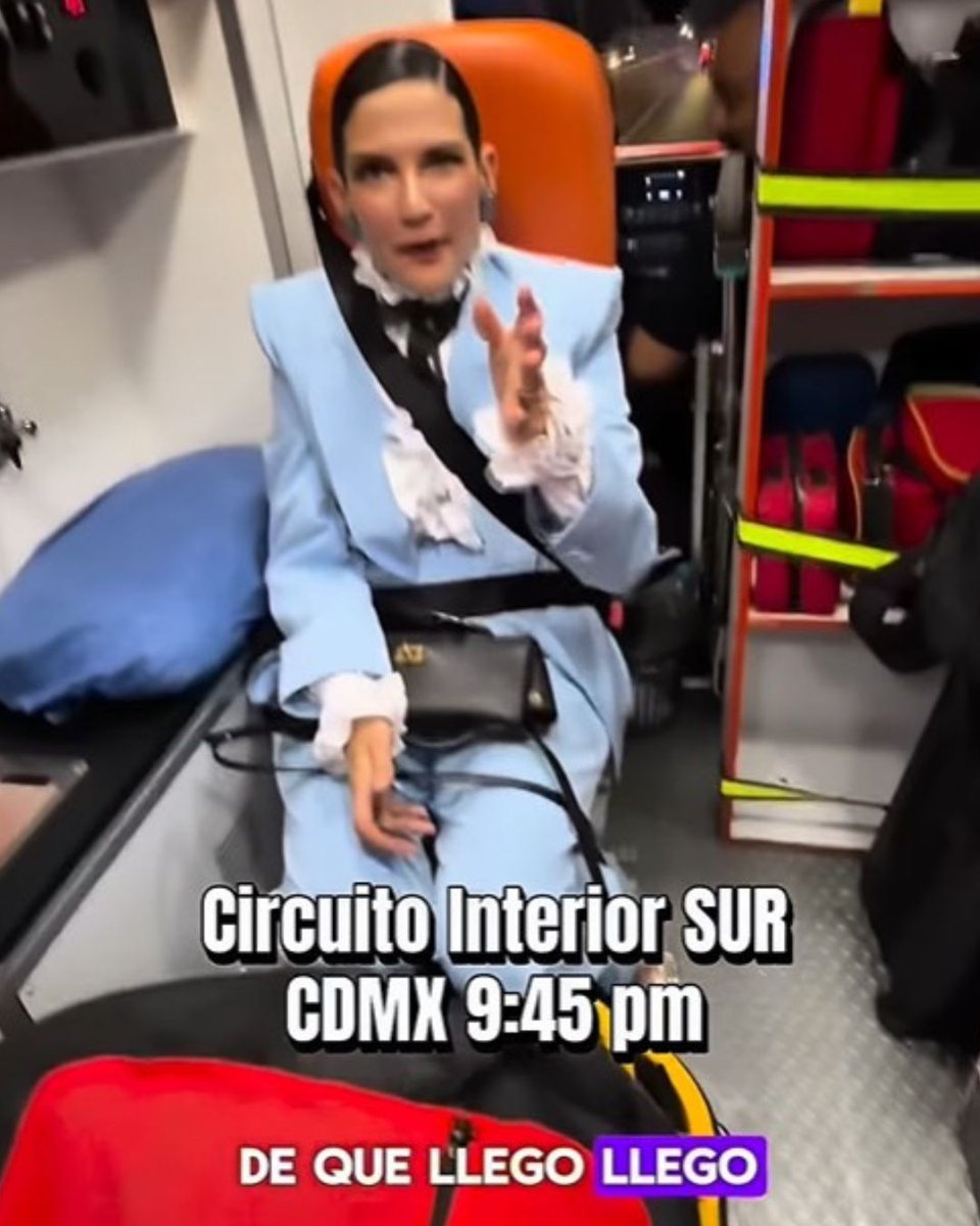 ¿USO INDEBIDO DE EQUIPO DE EMERGENCIA? NATALIA JIMÉNEZ BAJO EL OJO DEL HURACÁN

🚑 La cantante utilizó una ambulancia con sirena abierta para cruzar el tráfico de la CDMX y llegar ¡a una fiesta!

✈️ El objetivo era alcanzar un jet privado que la trasladara al cumpleaños de Carlos