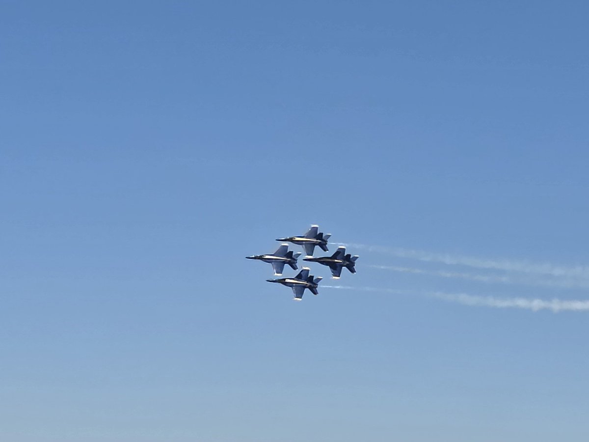 hm1kar1's tweet photo. Friday was spent at Luke Days to see the Blue Angels+ https://t.co/evEENFXN7u