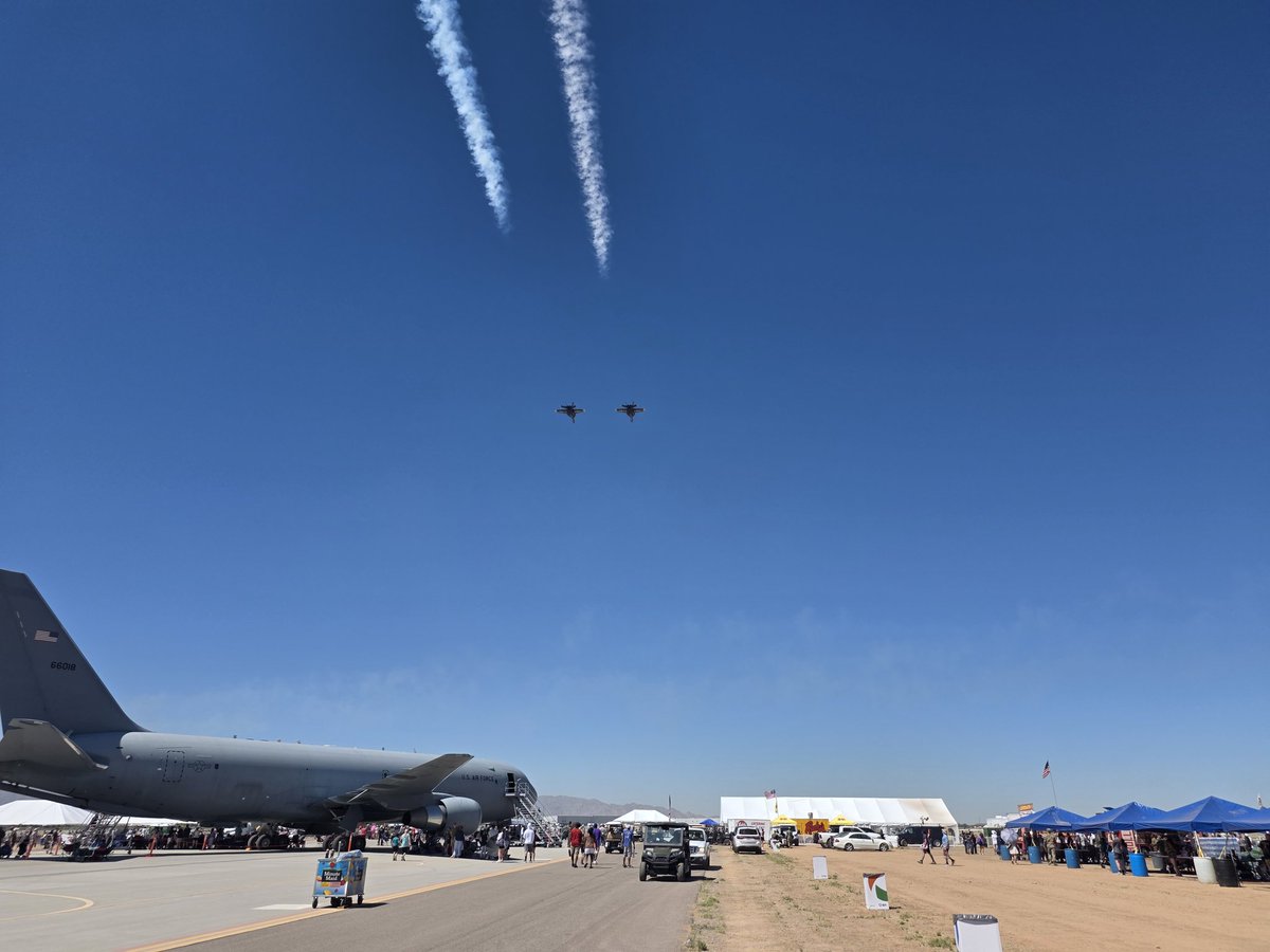 hm1kar1's tweet photo. Friday was spent at Luke Days to see the Blue Angels+ https://t.co/evEENFXN7u