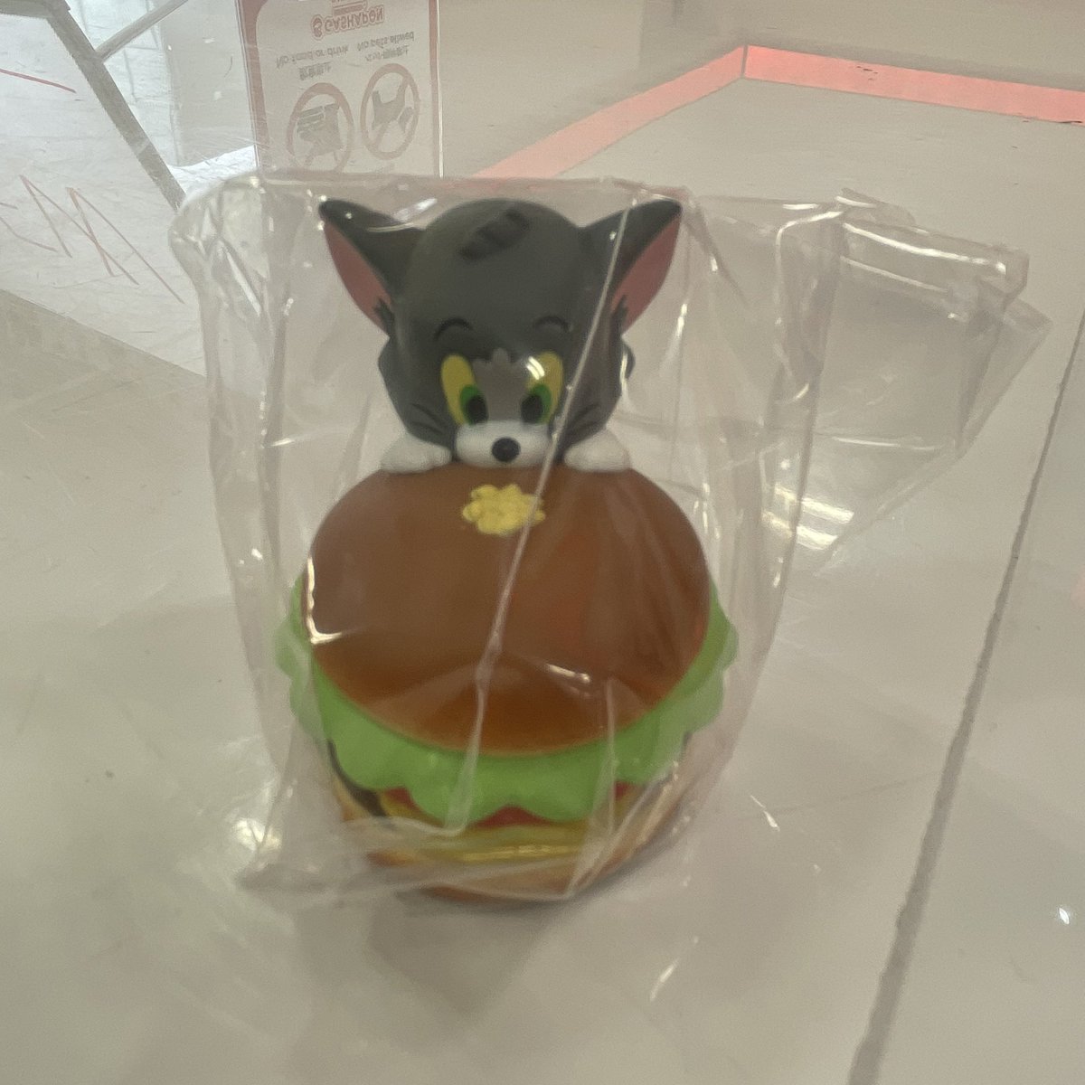 まきこ tweet media