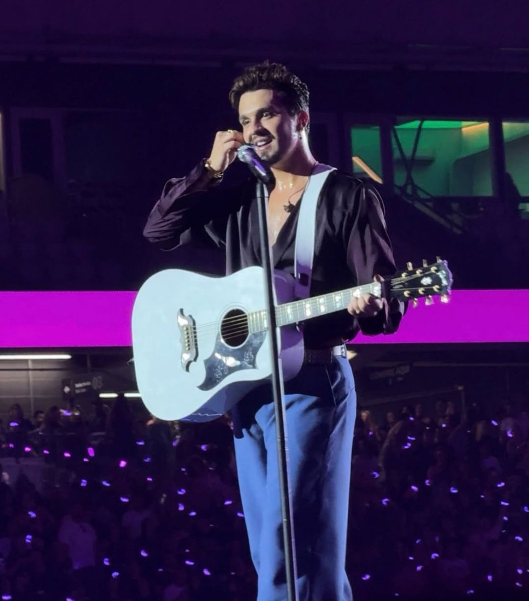 luansnovidade's tweet photo. coisa mais linda! mais cliques do Luan ontem em Belo Horizonte. https://t.co/Ww9x6Z8xUH