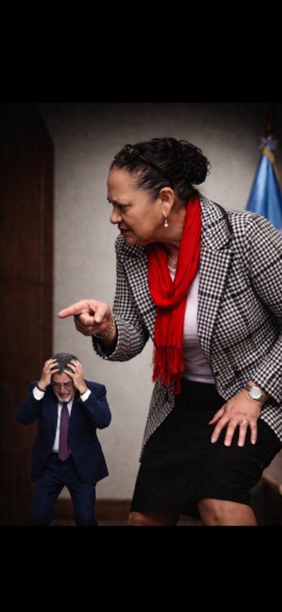 Se los dije y se los sigo diciendo ya hay órdenes en inglés para don bergardo arevago (bernardo arevalo)
Por si no entienden para chucho triste o bien dicho la mierda de presidente q no es mi presidente y q lo impuso Dionicio Gutiérrez el q no paga impuestos y la USAID de los