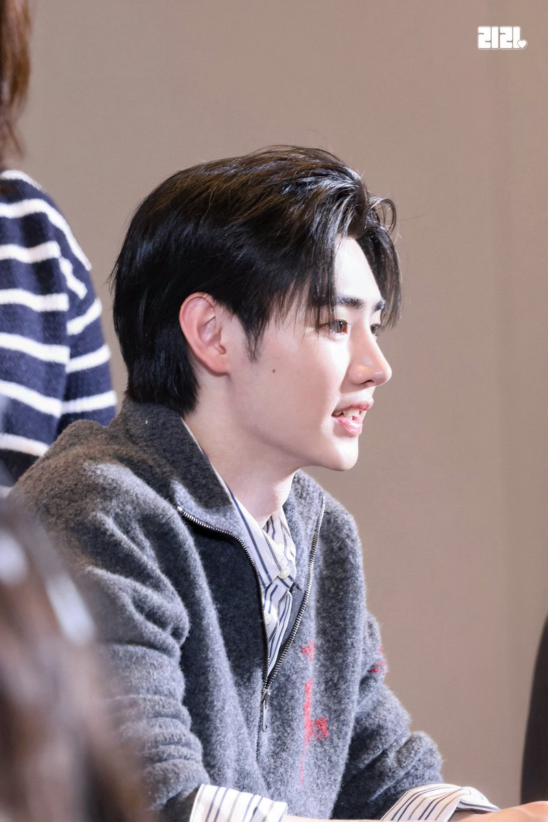 리리2121 tweet media