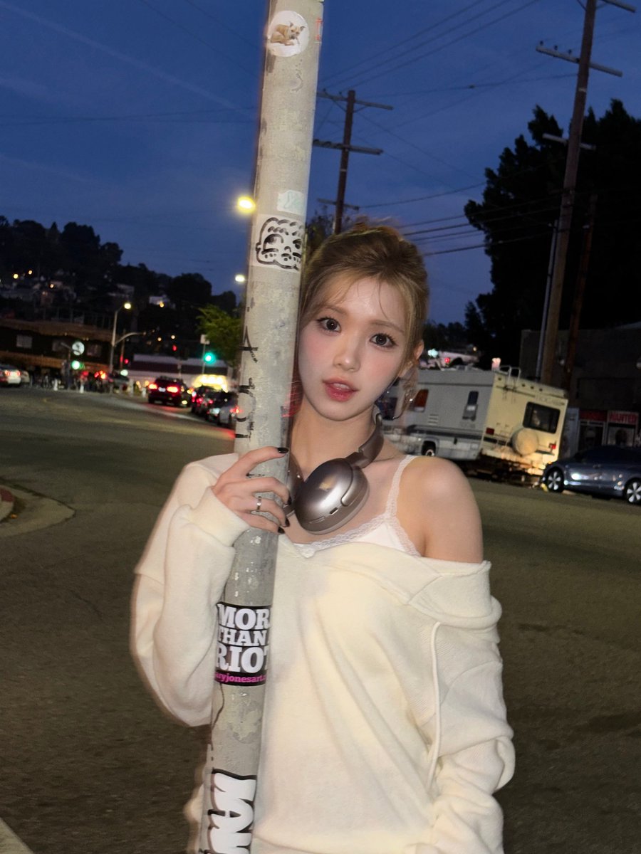 𝙡𝙪𝙘𝙞𝙙 tweet media