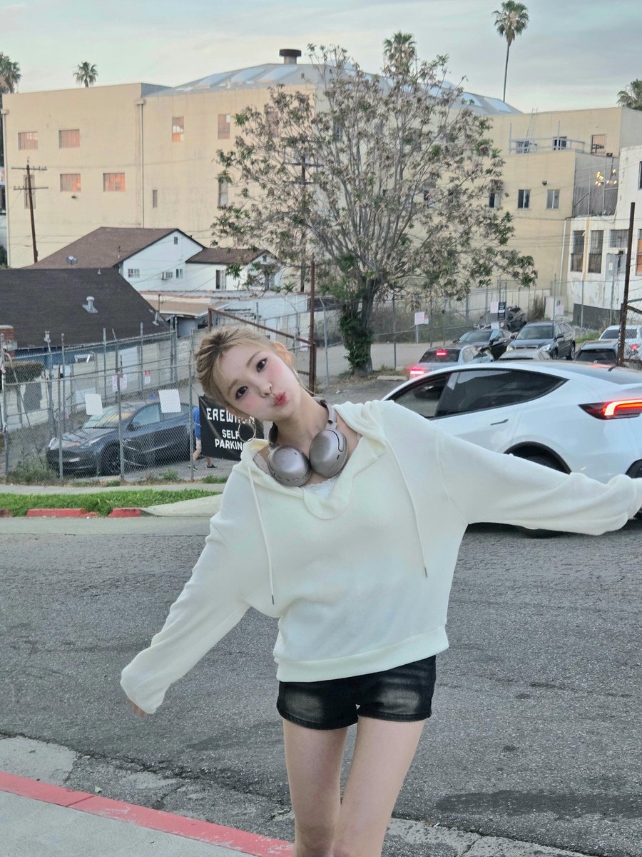 𝙡𝙪𝙘𝙞𝙙 tweet media