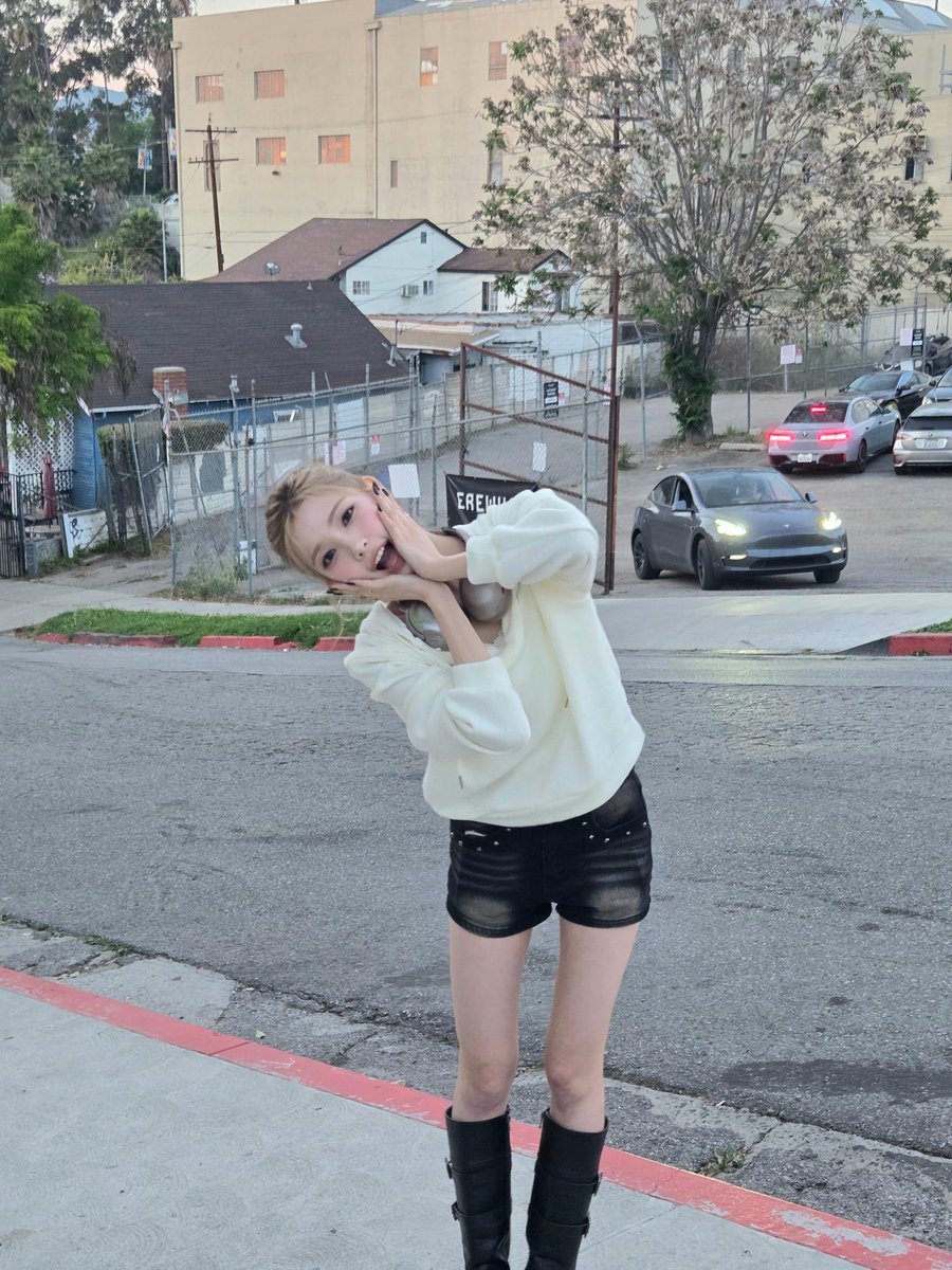 𝙡𝙪𝙘𝙞𝙙 tweet media