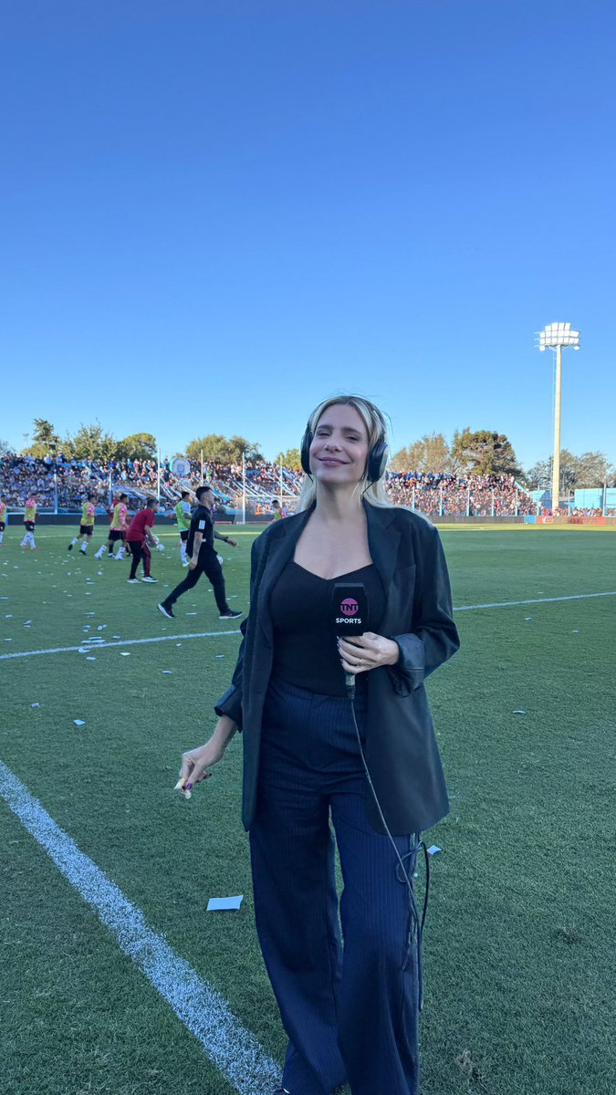 Angela Lerena tweet media