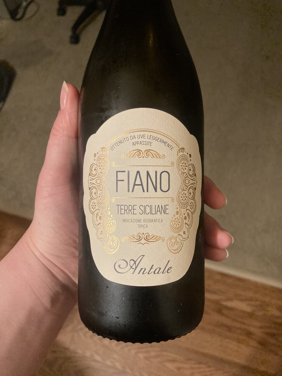 elli 🌸 tweet media