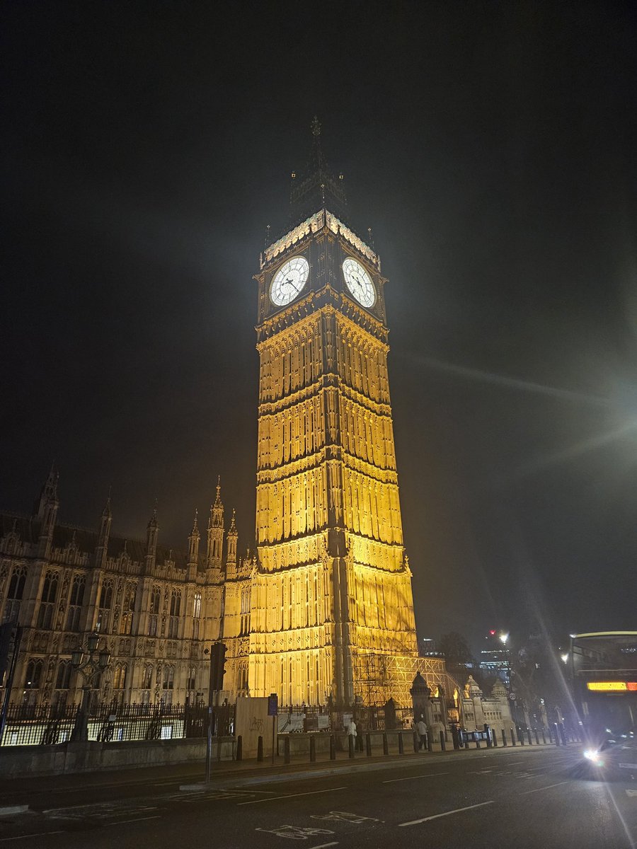 𝐻𝒶𝓉𝒾𝒸ℯ tweet media