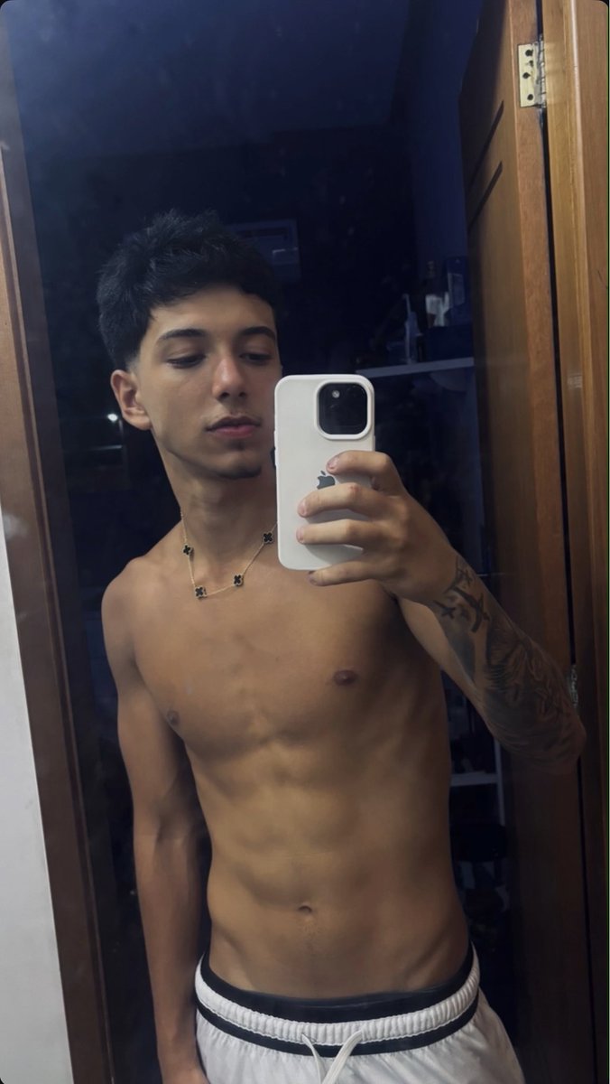 akirar12_'s tweet photo. Mellace 🔥#matheusmellace #mellace 
temos tudo dele disponível no catálogo! https://t.co/NyitqEFLO2