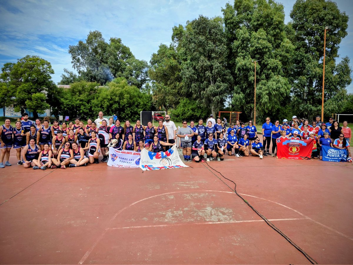 Esta mañana estuvimos acompañando la jornada “Mujeres, salud y deporte” 💪✨

La verdad que se armó algo muy lindo, con mucha participación de vecinas que se acercaron a compartir, moverse y disfrutar de las distintas actividades 🙌

Está buenísimo poder generar estos espacios,