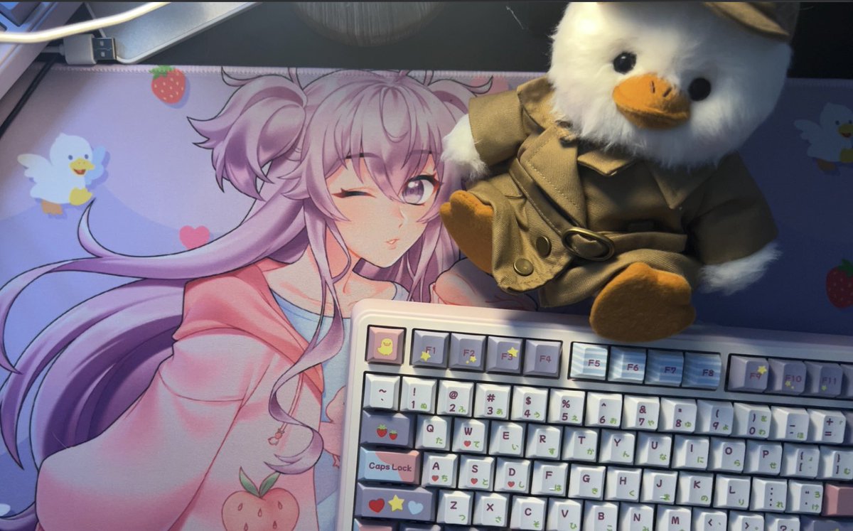 pocket trash 🍓💜 tweet media