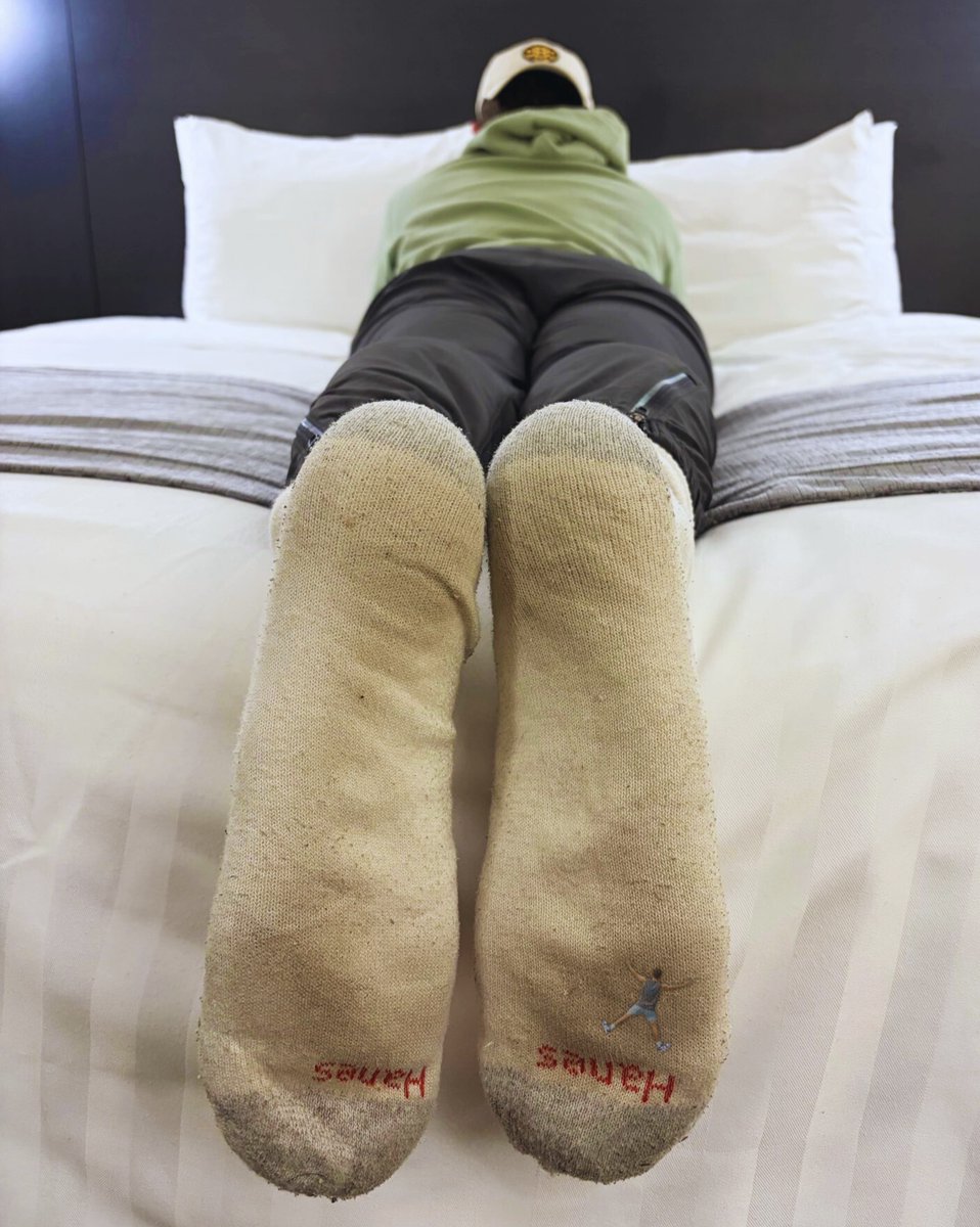 Joey 🐜 🦶🏼 tweet media