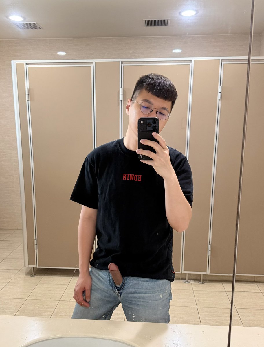 ᴇᴅᴇɴ tweet media