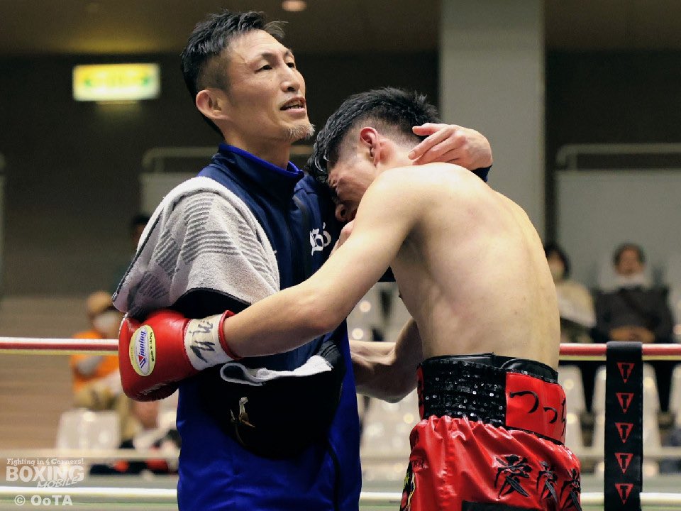 1030boxing's tweet photo. 500何日かぶりに勝ちました
もう、、疲れた、、
でも嬉しい！！！あと痛い！ https://t.co/1VbIftXRqV