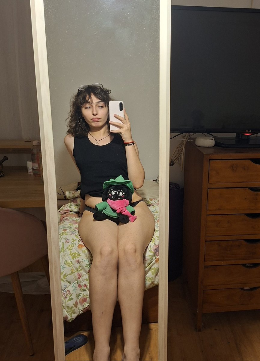 Star 💜🦭 tweet media