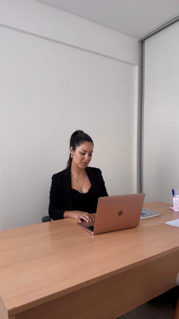 elisabeth stigar tweet media