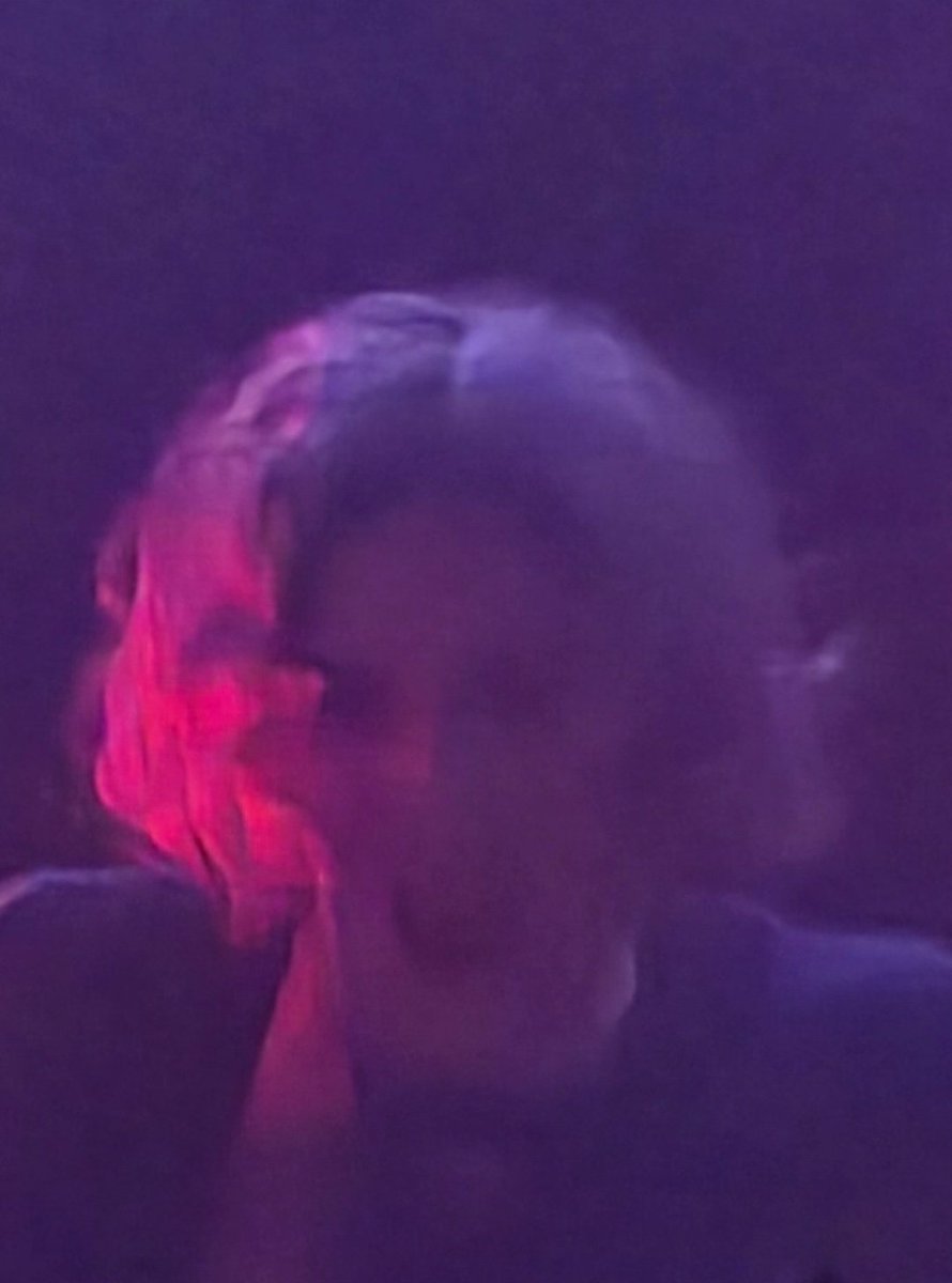 miseryamity's tweet photo. fixed it:) thank you Dublin (shittest mosh pit eva) xxxx https://t.co/LmZsXafQXN