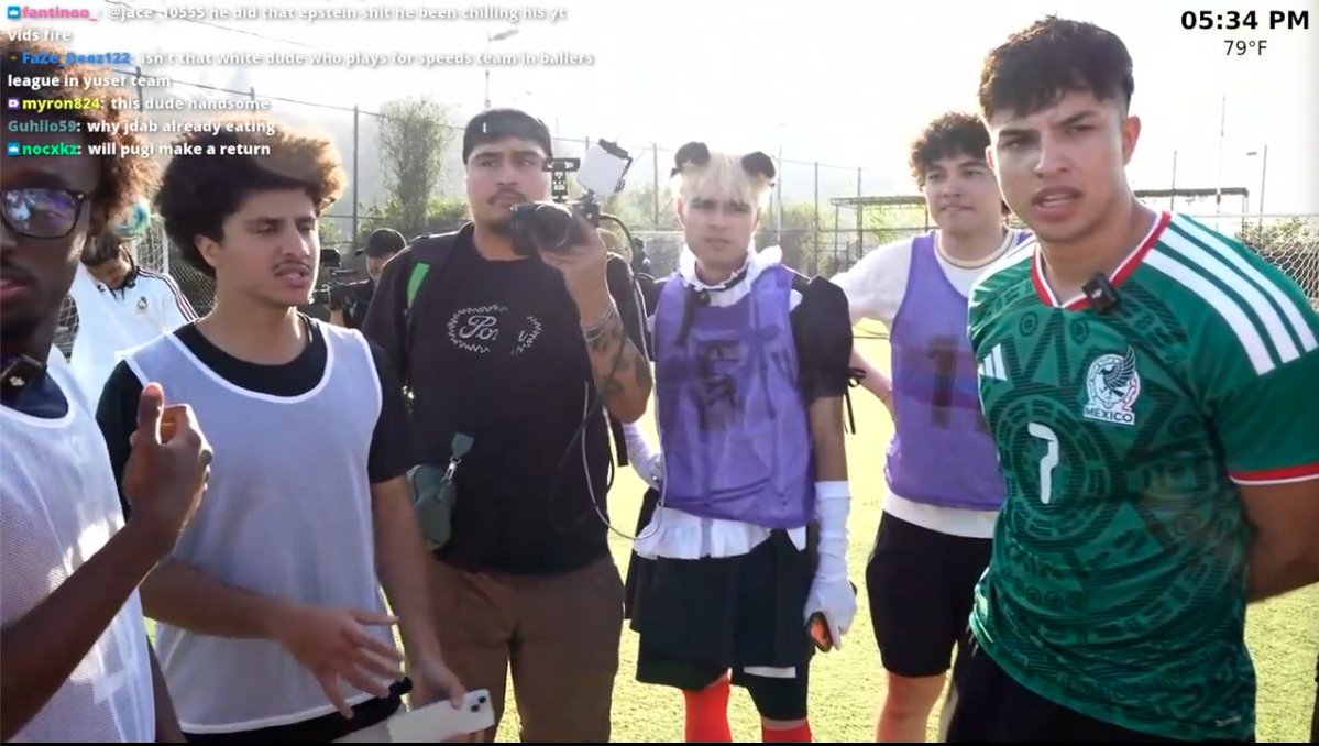 Redify Updates tweet media