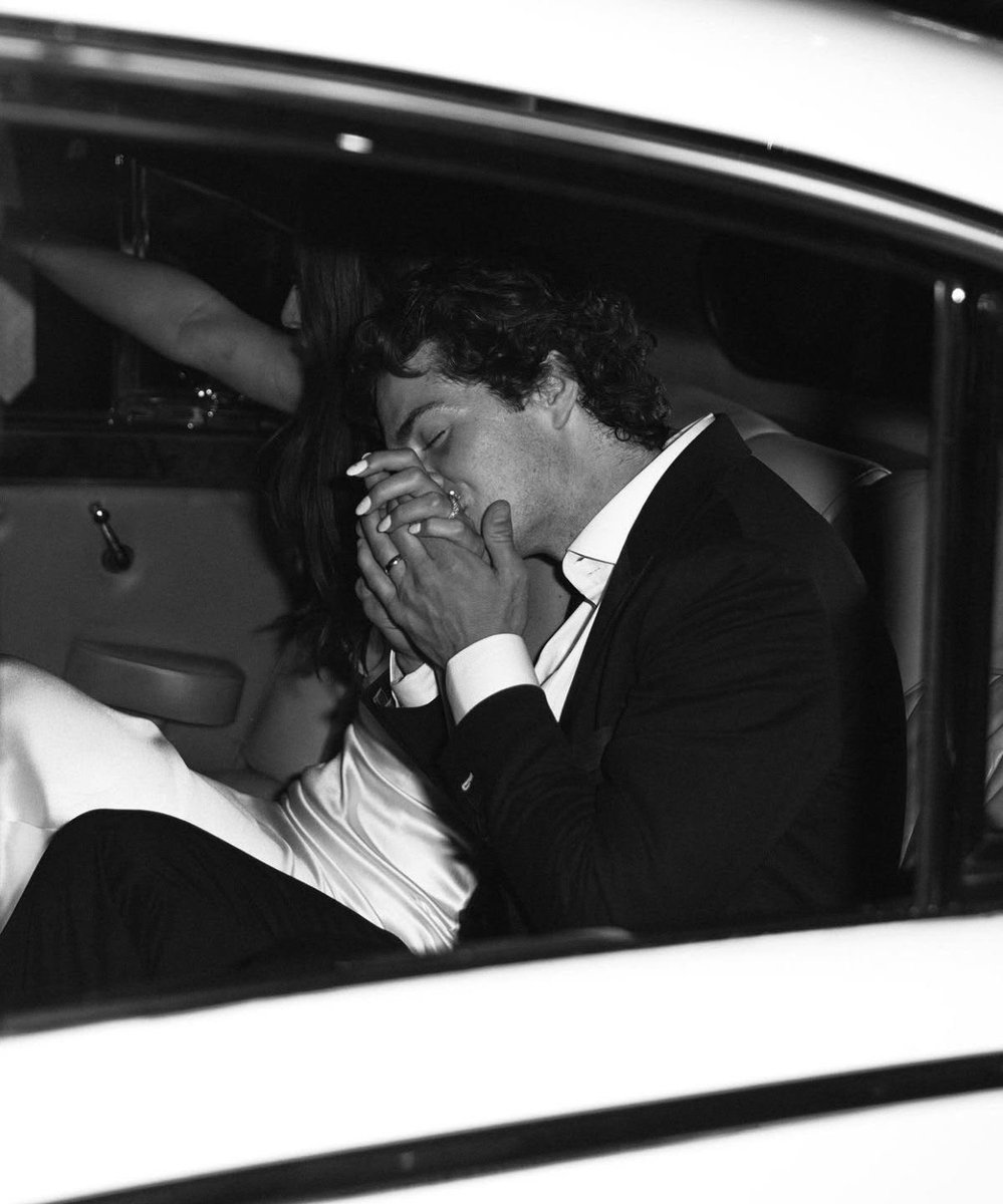 KIT ◡̈ tweet media