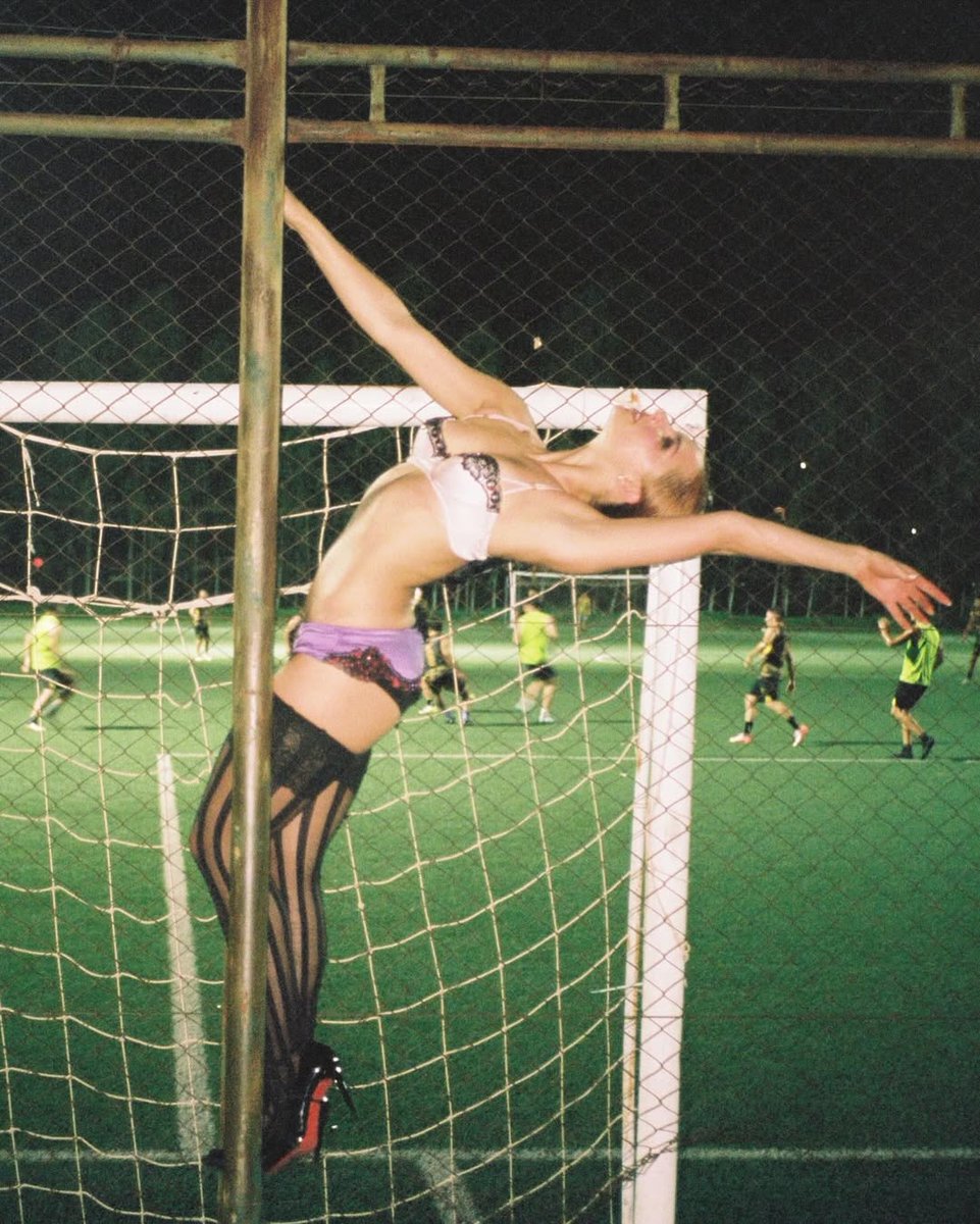 Addison Rae Argentina tweet media