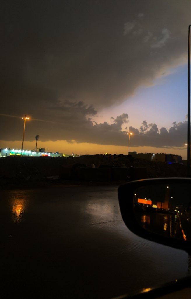 عزيز | أدبيات tweet media