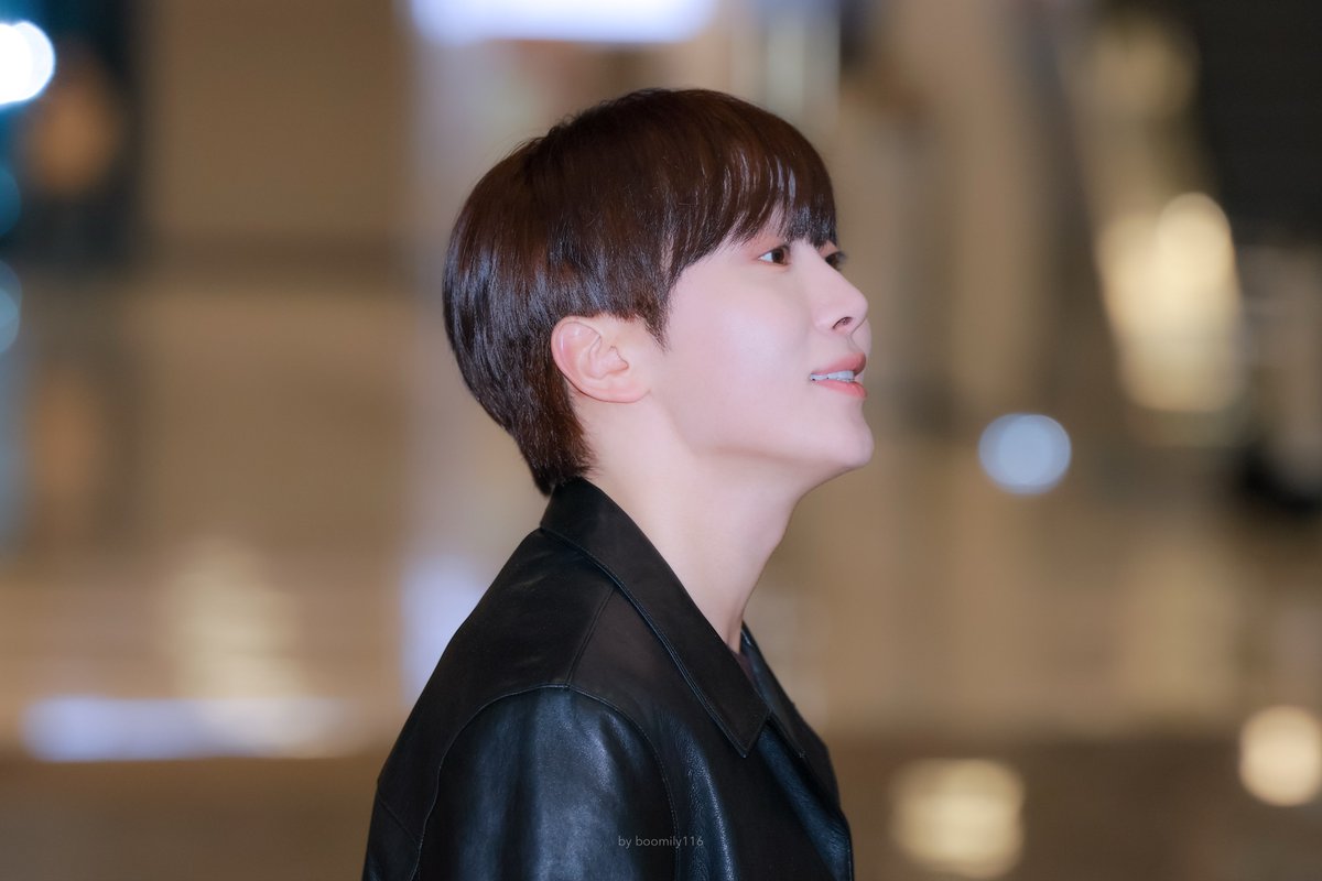 뉴 투어 수고했다!!
승관이 덕분에 너무 행복한 시간이었어 🧡
밥 잘 챙겨먹고 푹 쉬다가 앙콘때 만나자

Finally the end of NEW🥺
Thanks to our Boo, I had so much fun
Eat well, rest well, and see you at the encore concert!!

#승관 #SEUNGKWAN #スングァン
#세븐틴 #SEVENTEEN #夫胜宽