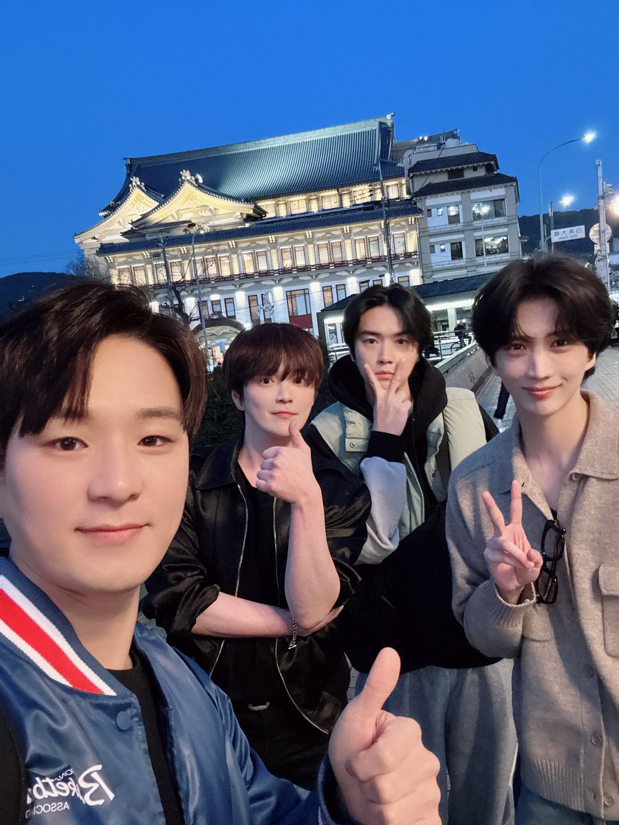 tritops_van's tweet photo. evergreen❤️おはよう
東京から京都まで3日間のスケジュール
とても楽しかったよ僕はこれから韓国に変えて来ます！幸せな時間でした💕
次会う時は春の真ん中かな😆
ありがとういつも大好きよ❤️ https://t.co/pxo7LSDUyP