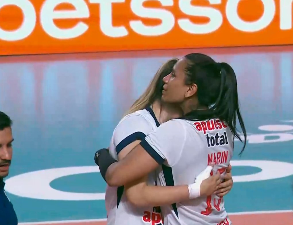 Alessia V tweet media