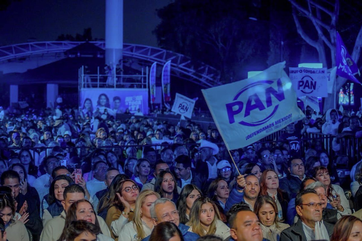 ECambranisT's tweet photo. El día de ayer desde Acción Nacional reafirmamos el rumbo y la convicción de seguir construyendo un mejor México, con ideas claras y la gente al centro.

Es momento de dar el siguiente paso.

#AcciónNacional #PAN #PatriaFamiliaYLibertad #AhoraTeTocaATi #ArrancaElCambio https://t.co/8tsGZj6Z1R