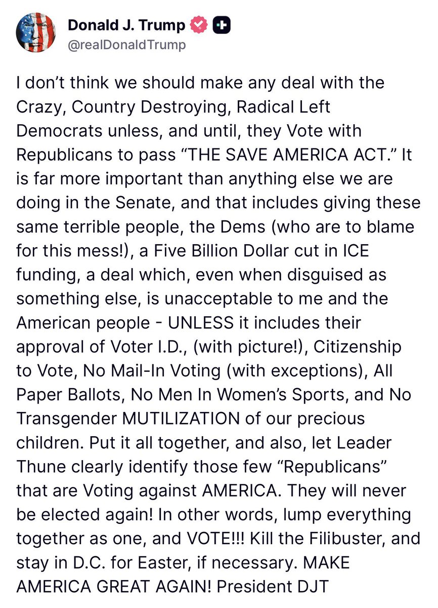 realDonaldTrump

No creo que debamos llegar a ningún acuerdo con los demócratas de la Izquierda Radical —locos y destructores del país— a menos que, y hasta que, voten junto con los republicanos para aprobar la "LEY PARA SALVAR A AMÉRICA". Esto es mucho más importante que