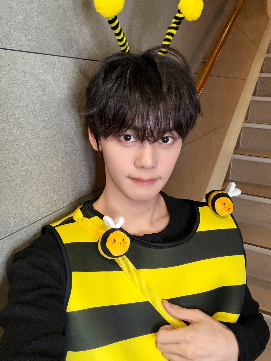 AND2BLE GYUVIN 앤더블 규빈 tweet media