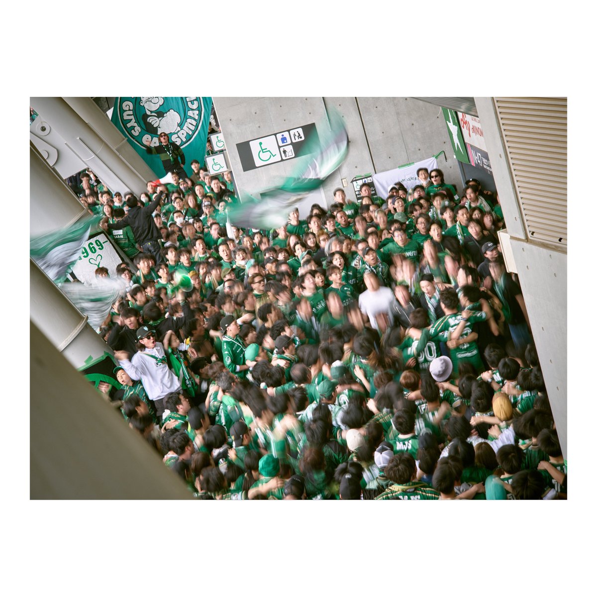 やまし tweet media