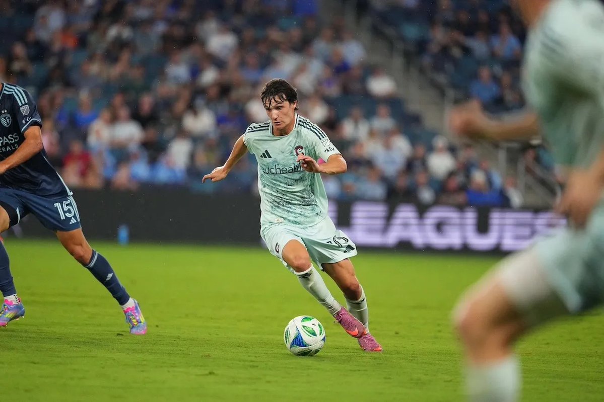 Burgundy Wave tweet media