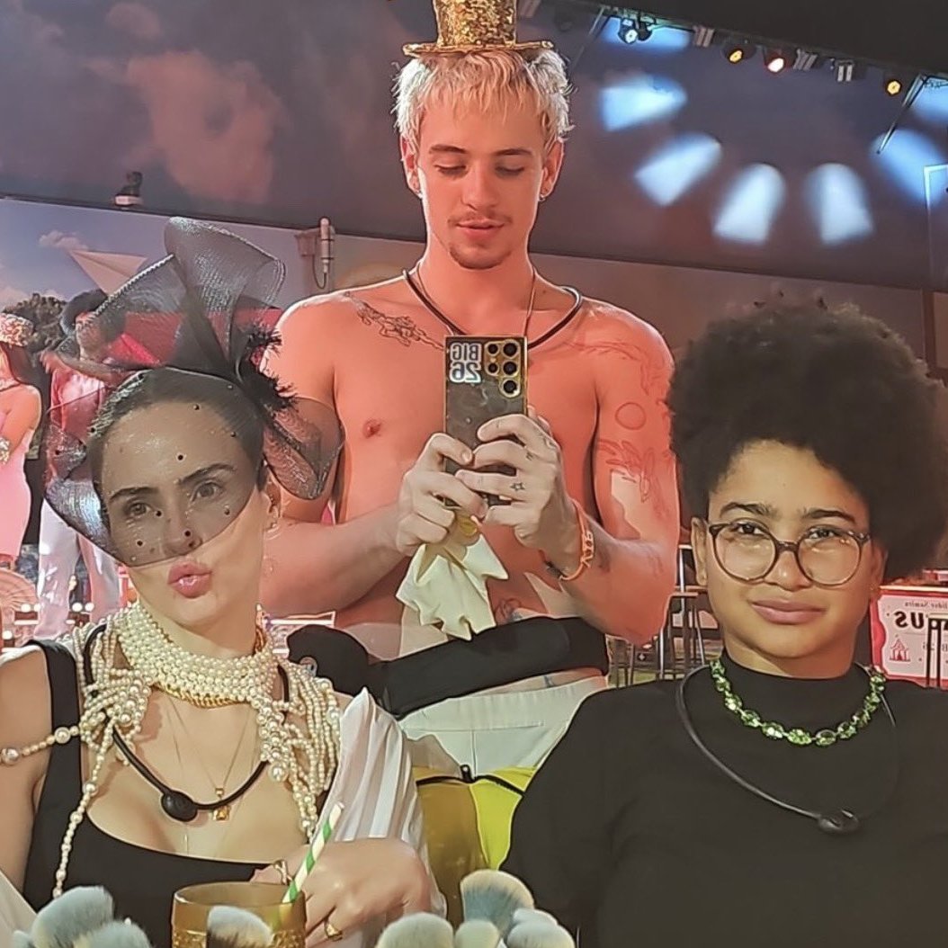 Central Reality tweet media