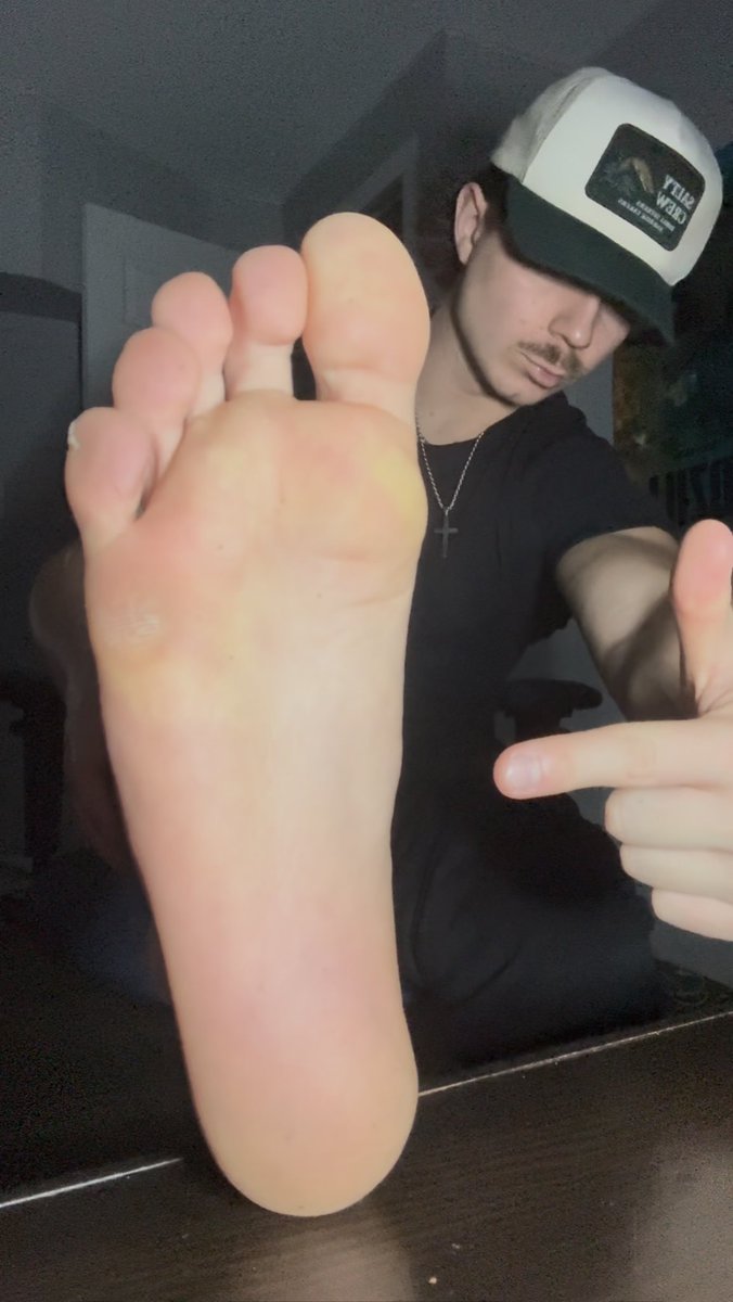 King_Henny tweet media