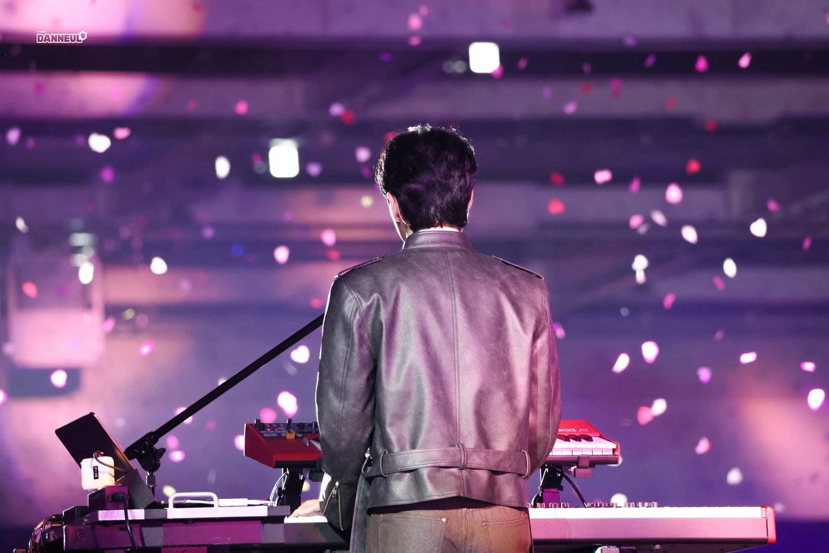 배경화면 할 사진이 생김!