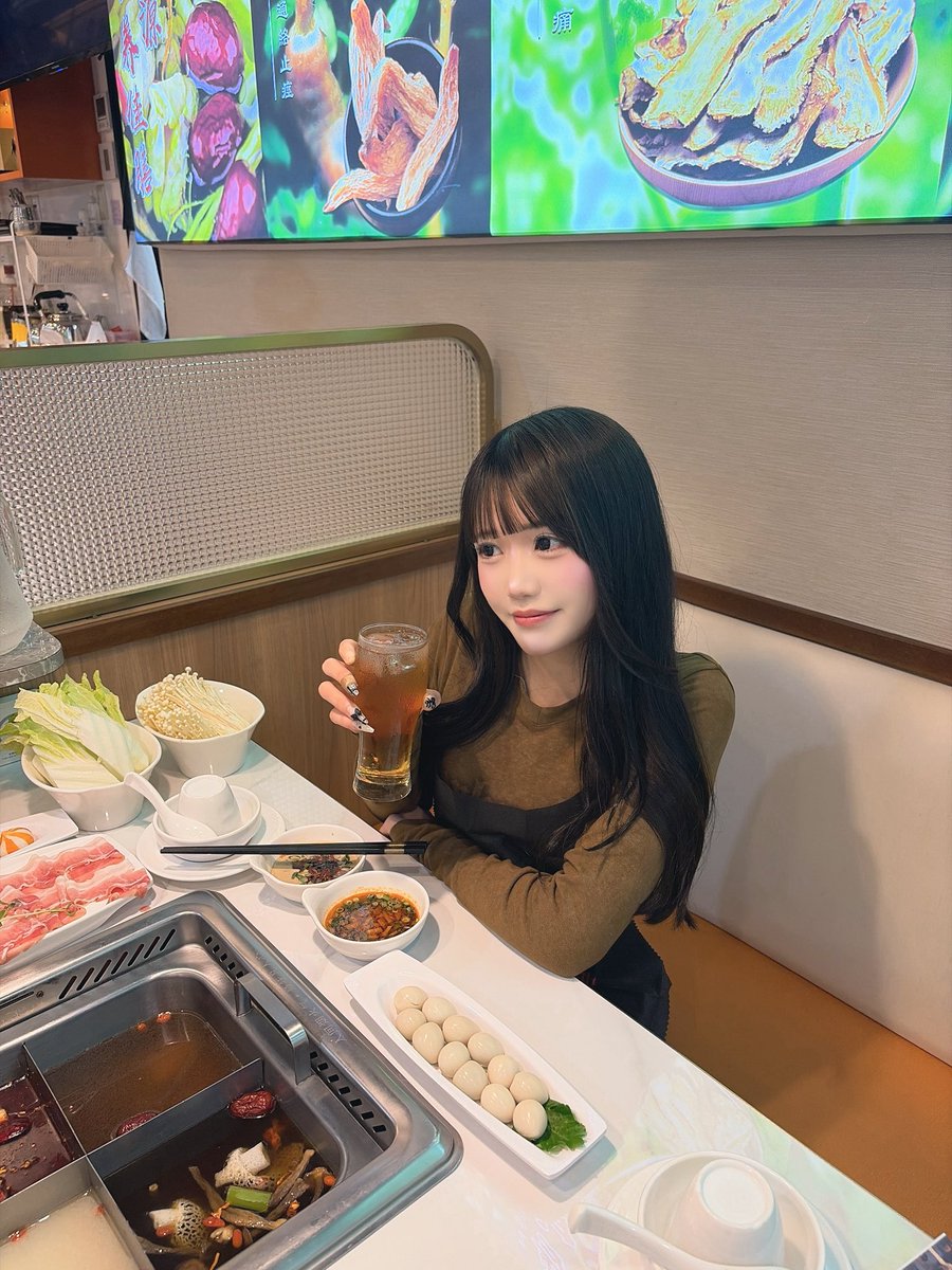 みるみる tweet media