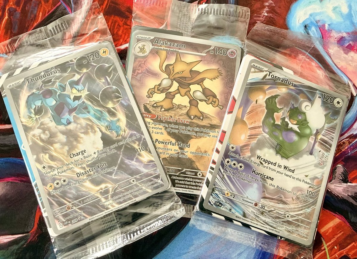END OF MONTH GIVEAWAY 🎉 
Mega Lucario Figure Box &amp; Sealed Promos 🔥 

Rules for giveaway⬇️
1. Follow  <a href="/Imortalknight12/">𝕁𝕦𝕤𝕥𝕚𝕟</a> &amp; <a href="/trapshoptcg/">Trap Shop Collectibles LLC</a> 
2. Repost &amp; like this post

Winner will be announced 03/31 👀 

(p.s. box may be broken down for shipping purposes)

Good luck‼️🫡 🍀