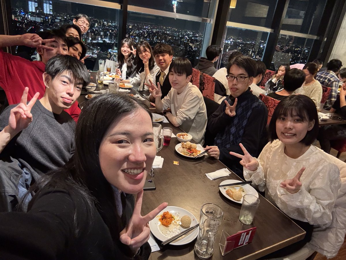 PolymerAdvanced's tweet photo. 3/21(土)は大学院学位記授与式。研究室からM2学生の6名が修了。指導教員として"おめでとうございます"，そして共同研究者として"ありがとうございました"の言葉を贈りたい。笑いあり，涙ありのお祝いParty(一次会&amp;二次会)。恒例，後輩からの動画スライド上映(今年45分)も。皆さんの今後のご活躍を期待! https://t.co/0BfYCJaKmw
